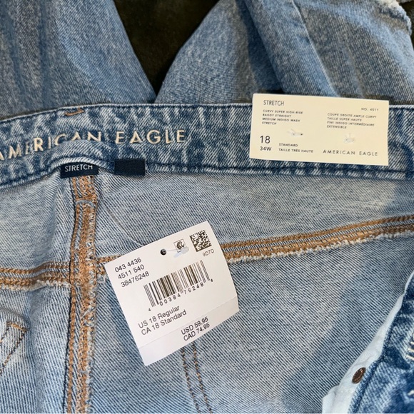 American Eagle Curvy Jeans - Picture 3 of 5